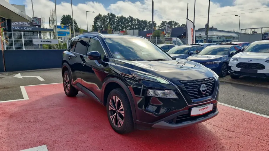 NISSAN X-Trail -