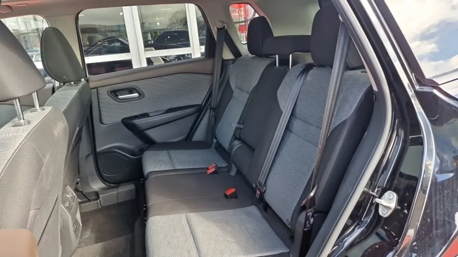 NISSAN X-Trail -