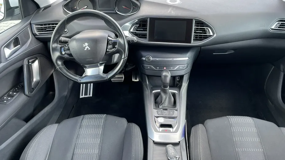 PEUGEOT 308 -