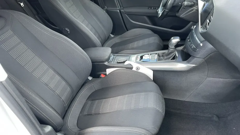 PEUGEOT 308 -