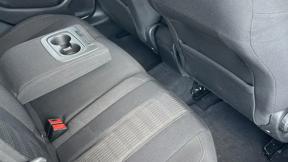 PEUGEOT 308 -