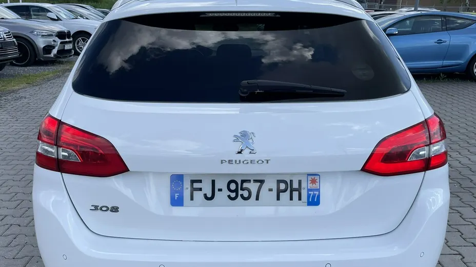 PEUGEOT 308 -