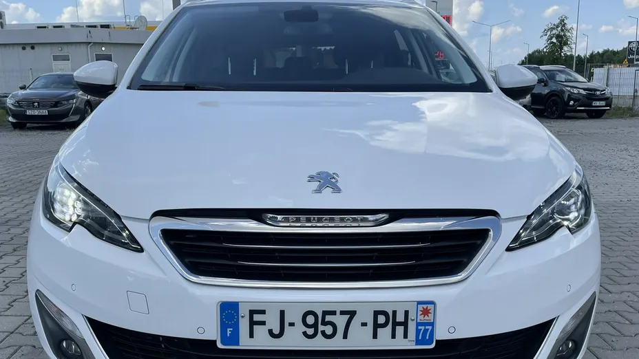 PEUGEOT 308 -