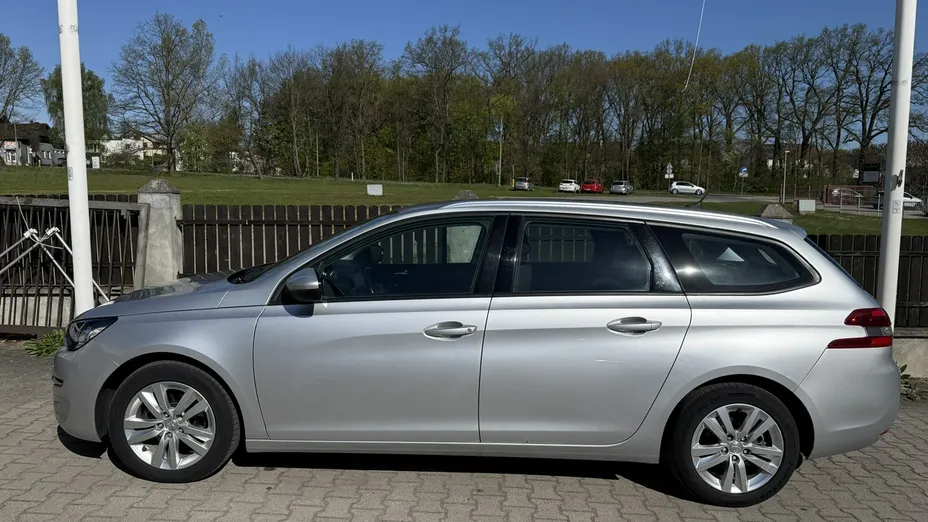 PEUGEOT 308 -