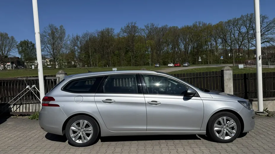 PEUGEOT 308 -