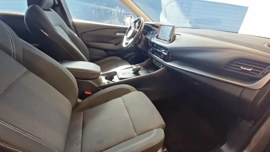 NISSAN Qashqai -