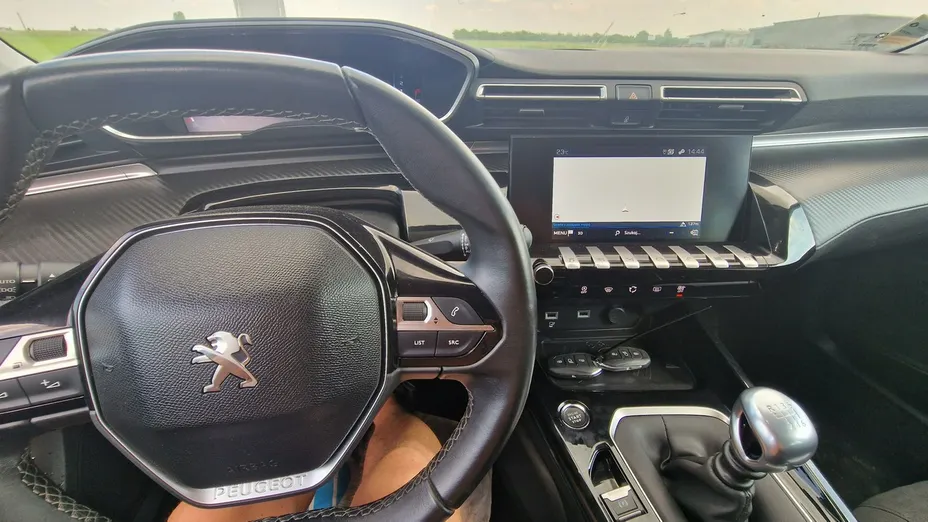 PEUGEOT 508 -