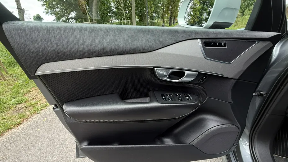 VOLVO XC90 -
