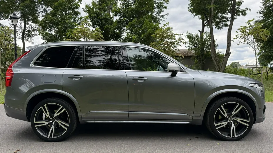 VOLVO XC90 -