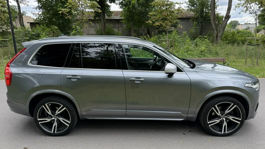 VOLVO XC90 -