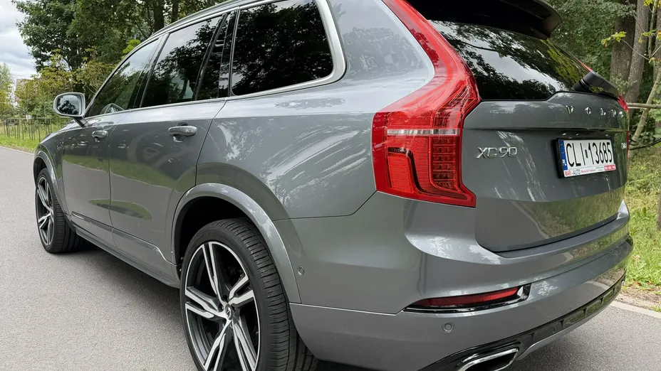 VOLVO XC90 -