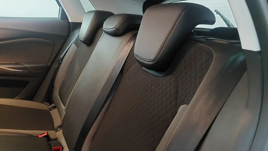 OPEL Grandland -