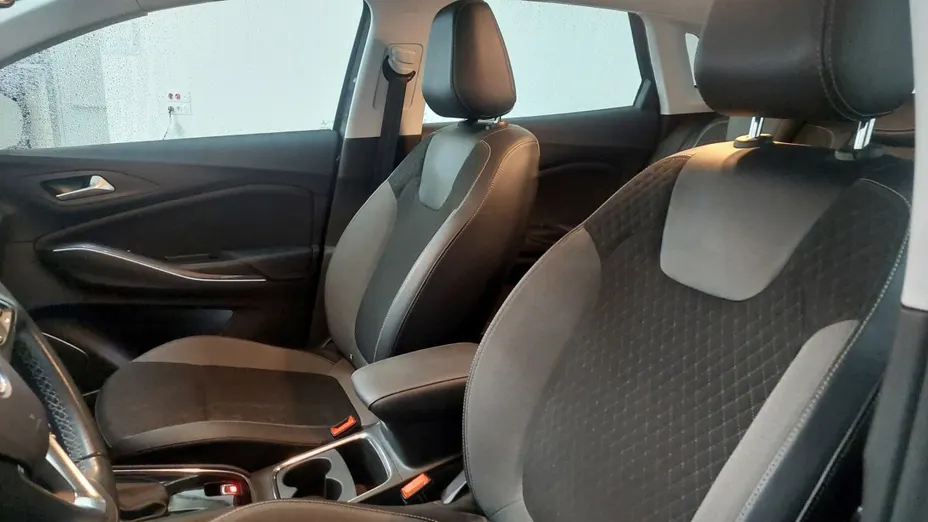 OPEL Grandland -