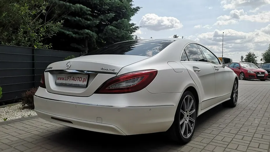 MERCEDES-BENZ CLS -