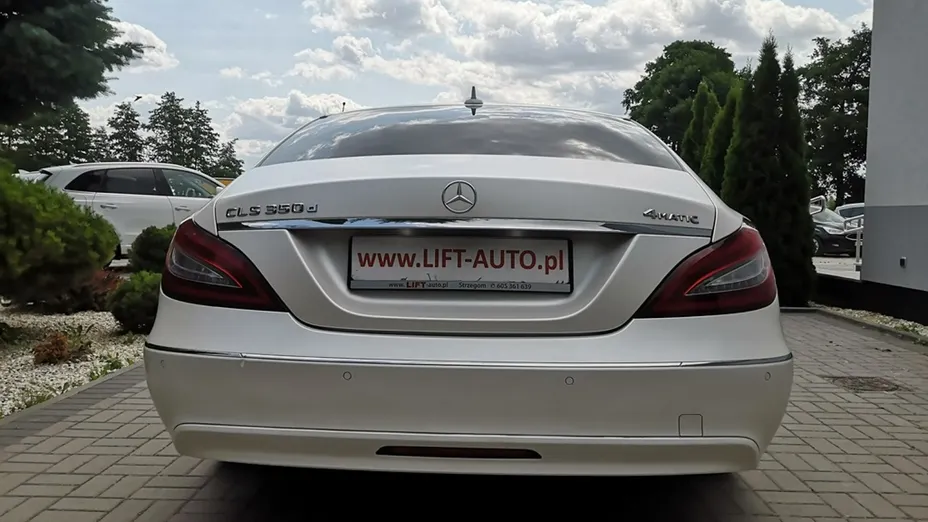MERCEDES-BENZ CLS -