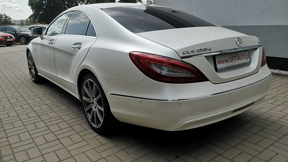 MERCEDES-BENZ CLS -