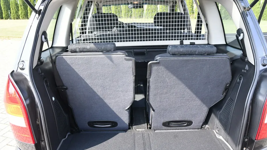 OPEL Zafira -