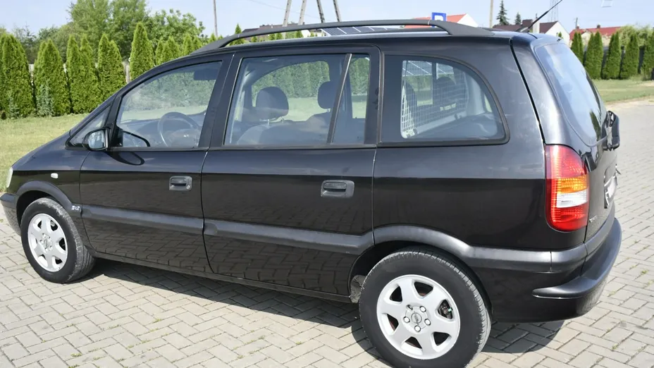 OPEL Zafira -