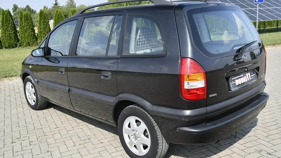 OPEL Zafira -