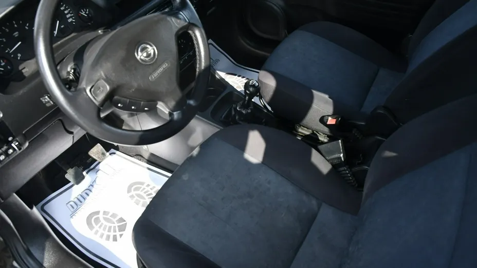 OPEL Zafira -