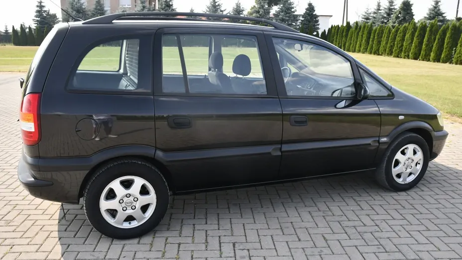 OPEL Zafira -