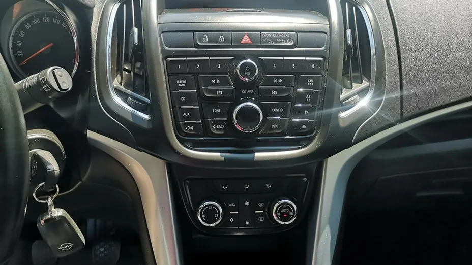 OPEL Zafira -
