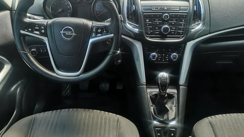 OPEL Zafira -