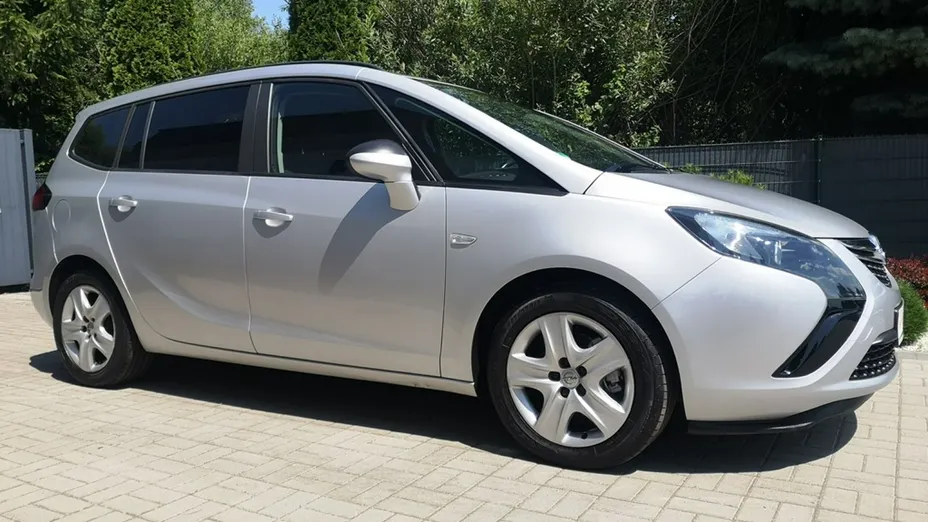 OPEL Zafira -