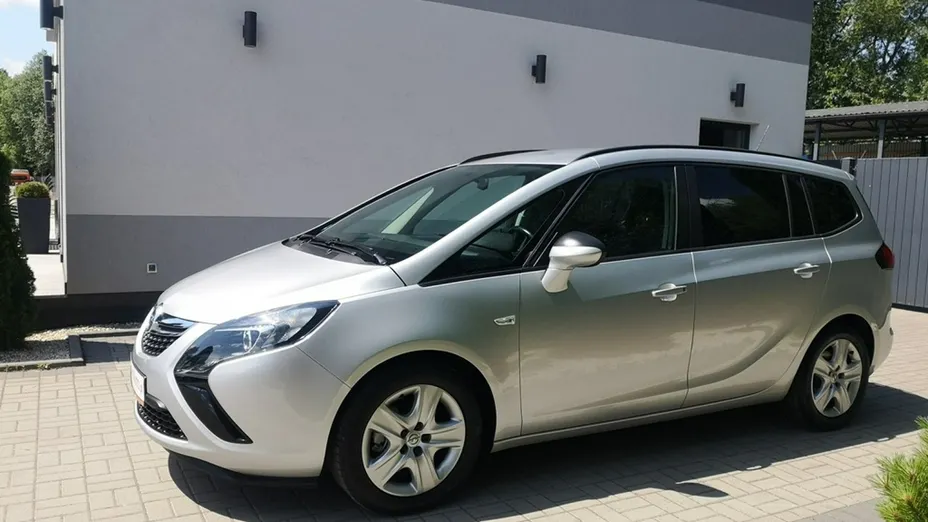 OPEL Zafira -