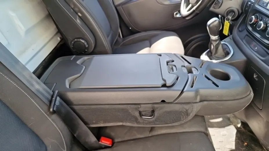 RENAULT Trafic -