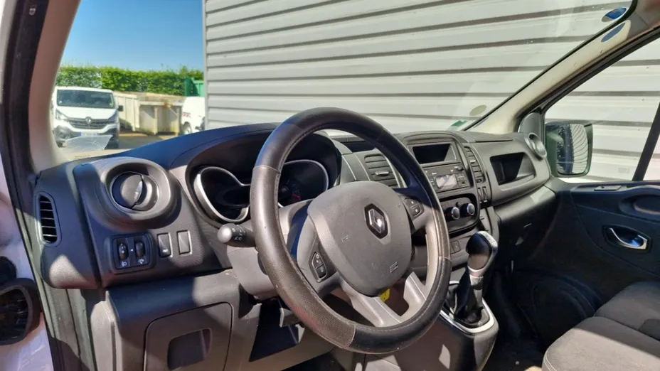 RENAULT Trafic -