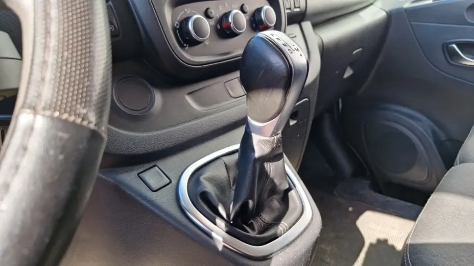 RENAULT Trafic -