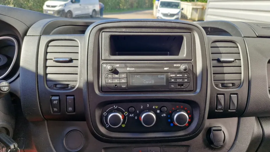 RENAULT Trafic -