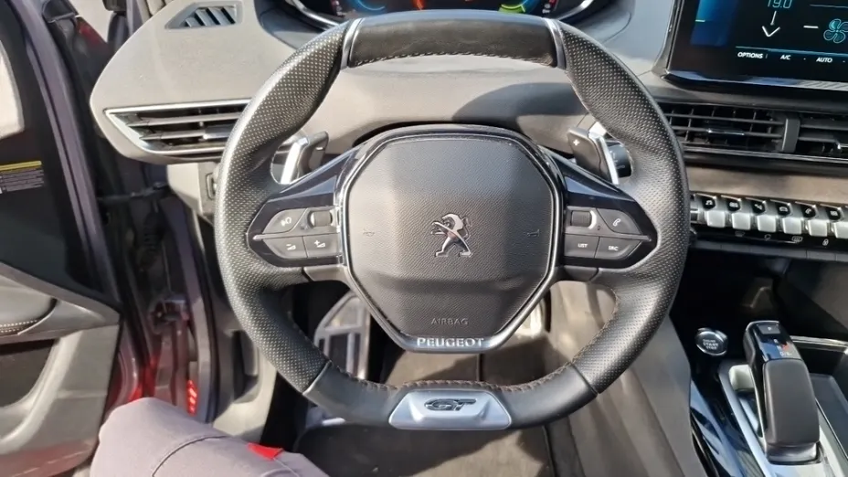 PEUGEOT 3008 -