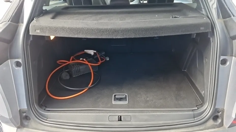 PEUGEOT 3008 -