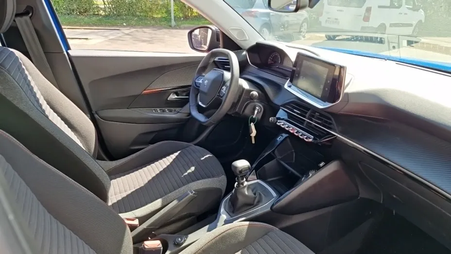 PEUGEOT 2008 -