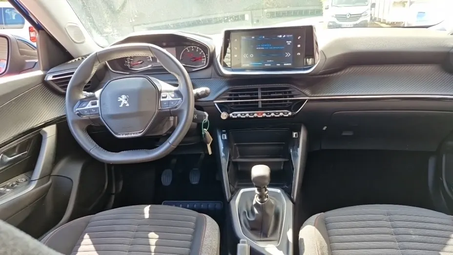 PEUGEOT 2008 -