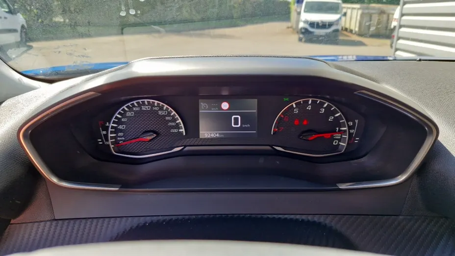 PEUGEOT 2008 -