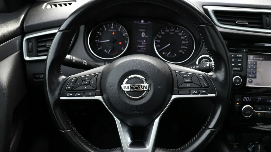 NISSAN Qashqai -
