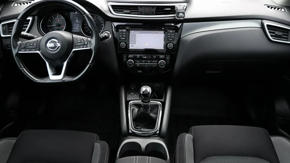 NISSAN Qashqai -