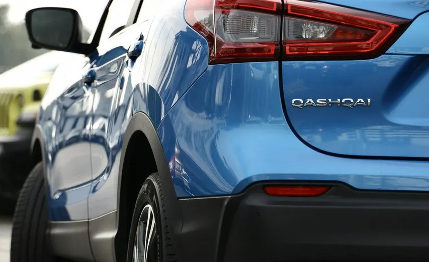 NISSAN Qashqai -