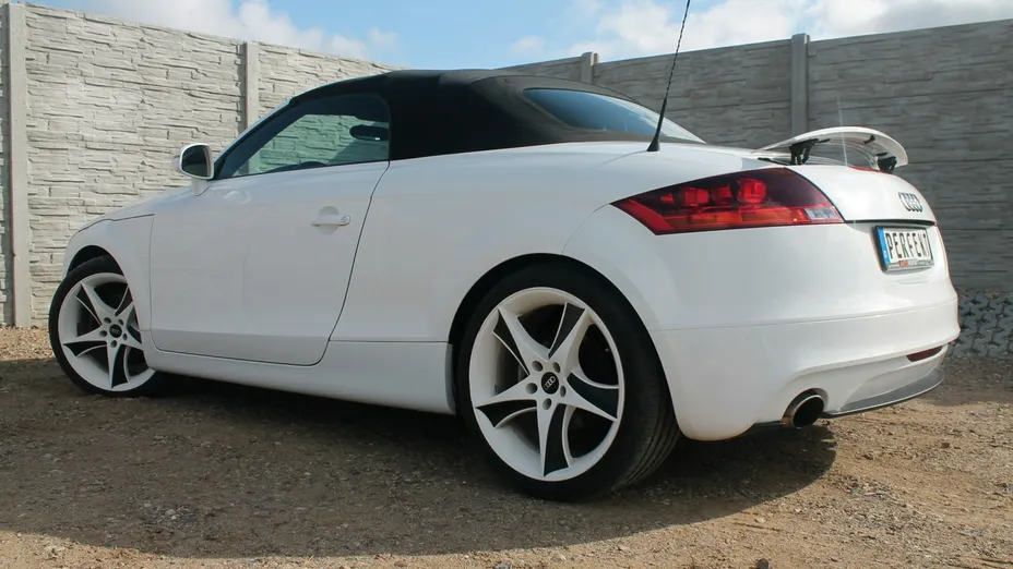 AUDI TT Roadster -