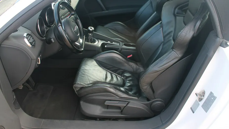 AUDI TT Roadster -