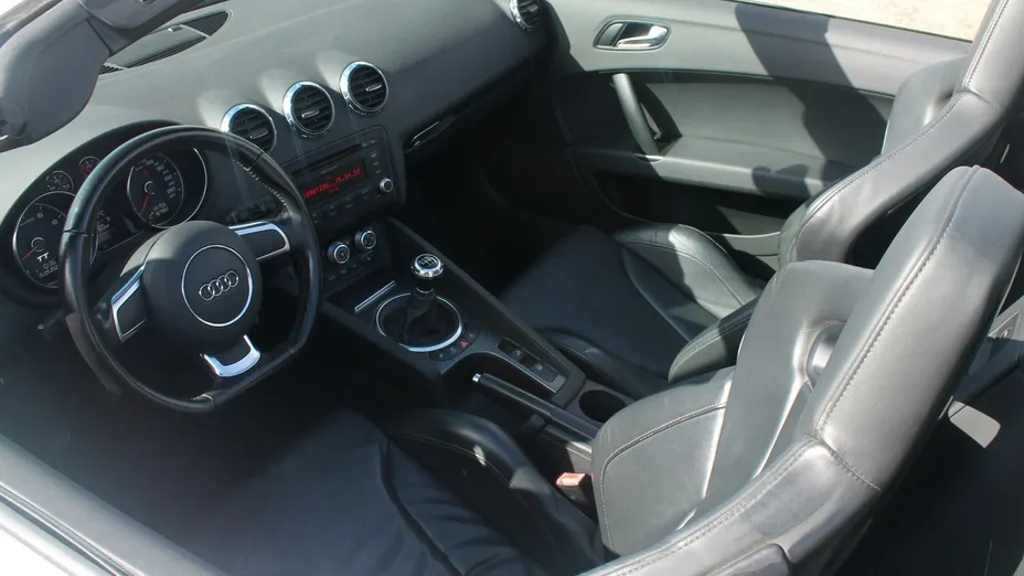 AUDI TT Roadster -