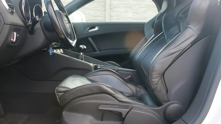 AUDI TT Roadster -