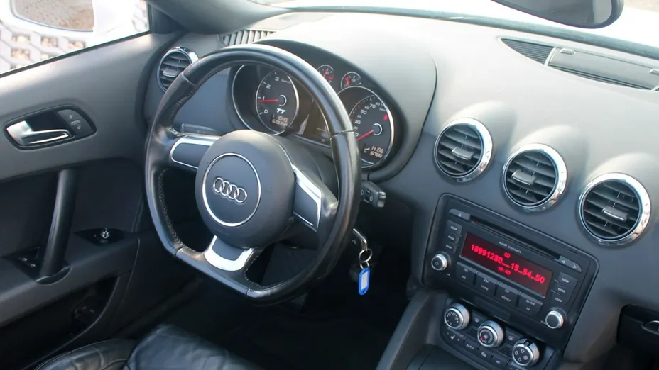 AUDI TT Roadster -