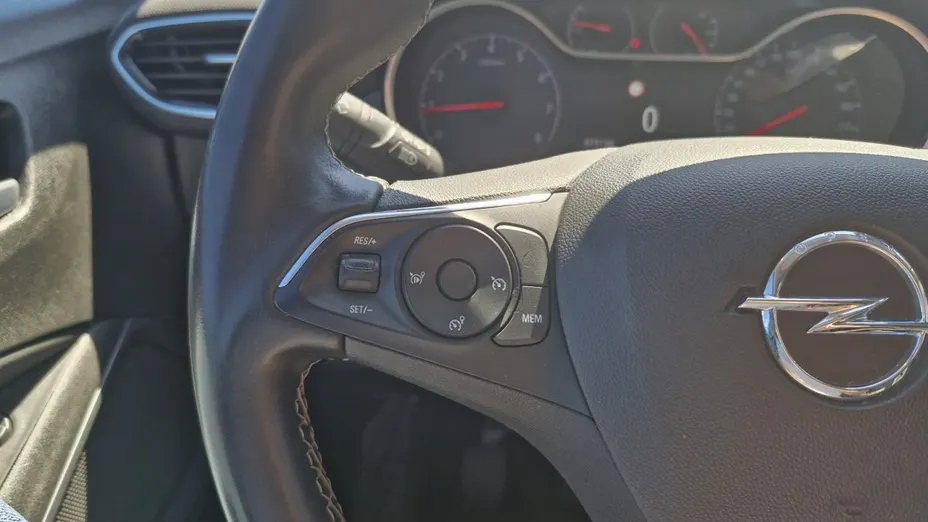 OPEL Crossland -