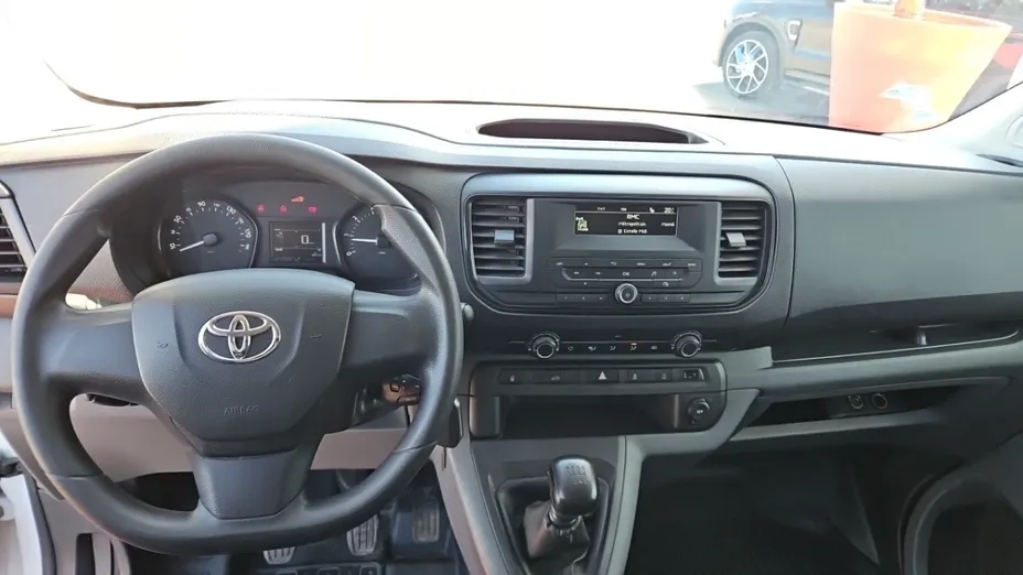 TOYOTA Proace -