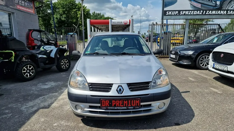 RENAULT Clio -