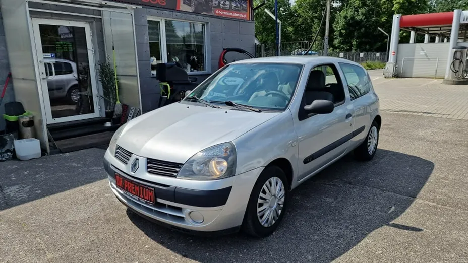 RENAULT Clio -